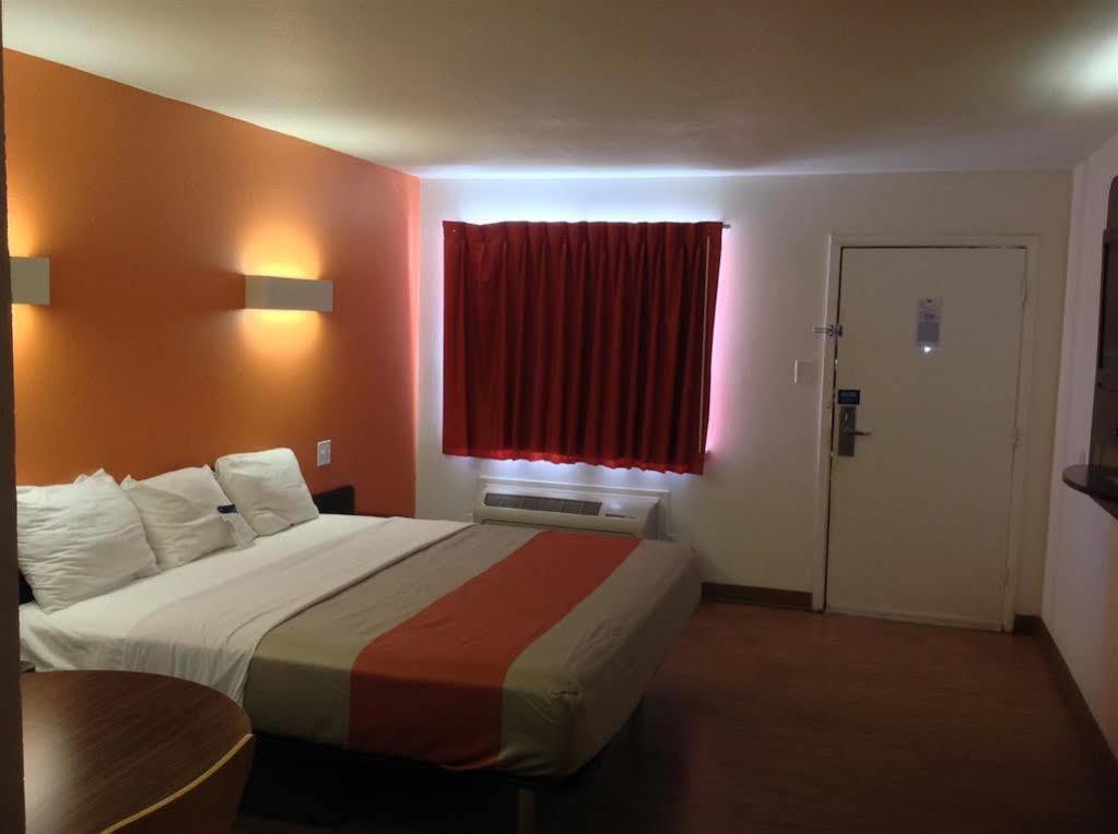 Motel 6-Wichita Falls, Tx - North エクステリア 写真
